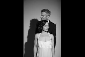 Laura und Tobias Goldfarb - 13 Wölfe - Der besondere Kabarett-Abend mit Live Survival-Training für Paare