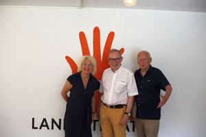 Neue Möbel für das historische Große Haus: Alois-Goldhofer-Stiftung spendet 10.000 Euro an das Landestheater Schwaben