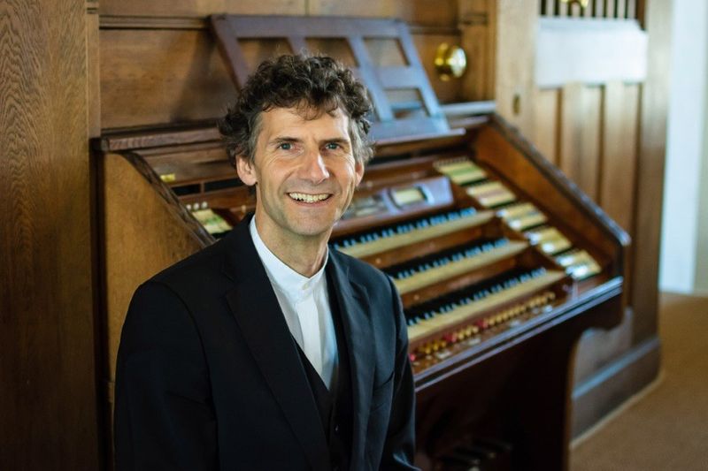 Organist Michael Vetter