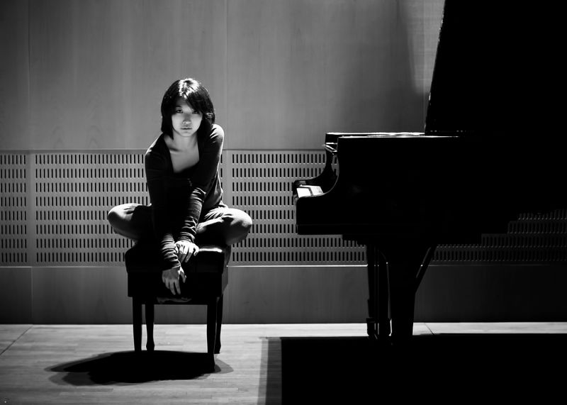 ClaireHuangci © Mateus Zahora