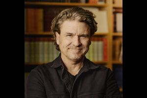 Dave Eggers