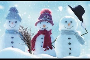 DREI MÄNNER IM SCHNEE