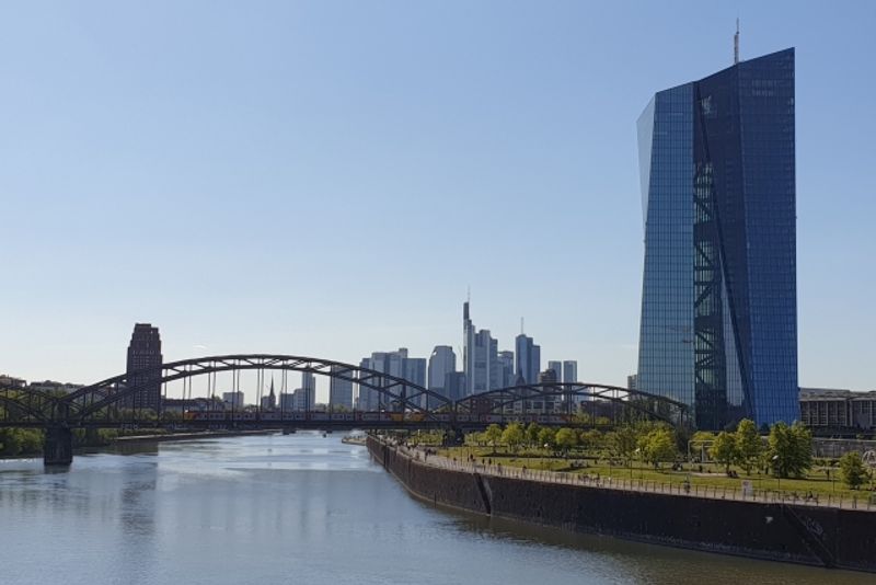 Frankfurt am Main mit Dreikönigskirche