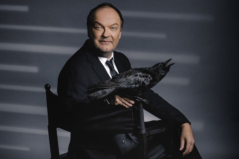 Der „Die drei ???“-Star Jens Wawrczeck bringt Thriller-Spannung nach Art von Alfred Hitchcock nach Schloss Agathenburg. Foto: Christian Hartmann