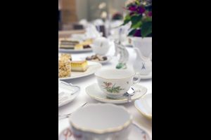 „Tee, Kaffee und Schokolade – die drei heißen Lustgetränke“