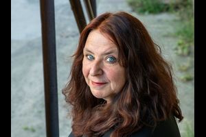 Annett Gröschner: „Schwebende Lasten“