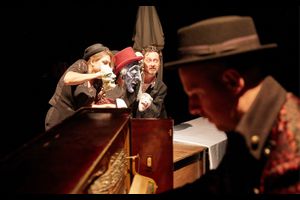 Theater des Lachens zeigt: "Republik der Träume"