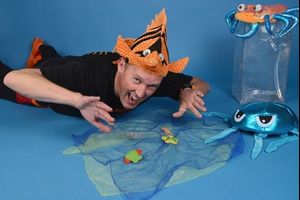 Ein kleiner Fisch macht eine Reise