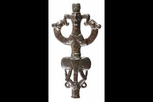 Diplomatie, Archäologie und rätselhafte Bronzen