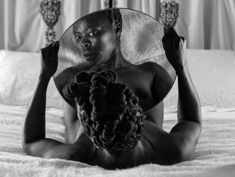 Zanele Muholi, Bona, Charlottesville, 2015, 800 × 503 mm, Fotografie, Gelatinesilberdruck auf Papier © Zanele Muholi, erworben mit Mitteln des Africa Acquisitions Committee 2017