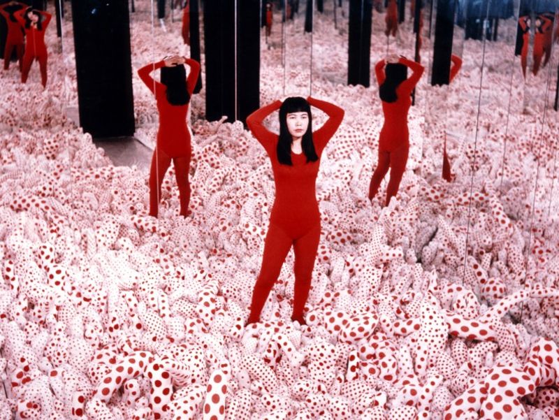 Yayoi Kusama, „Infinity Mirror Room – Phalli’s Field“, 1965 © YAYOI KUSAMA, Courtesy: Ota Fine Arts, Victoria Miro & David Zwirner