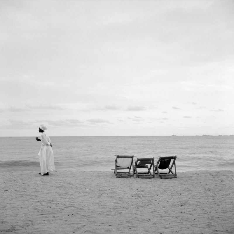 Akinbode Akinbiyi, Bar Beach, Victoria Island, Lagos, 2006. Aus der Serie Sea Never Dry Fotografie Courtesy: der Künstler